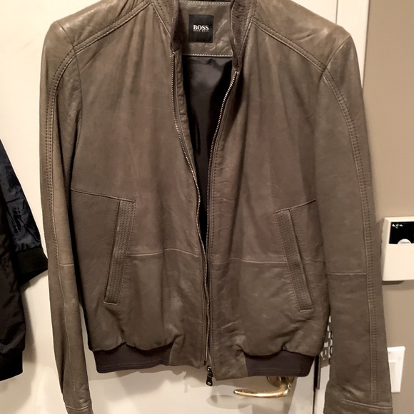 Men’s Hugo boss leather jacket for sale - Picture 1 of 3